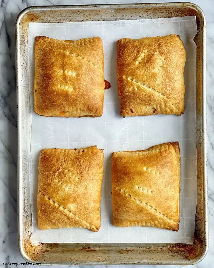 Homemade Easy Cheesy Pizza Pockets Recipe 3 Homemade Cheesy Pizza Pockets Recipe